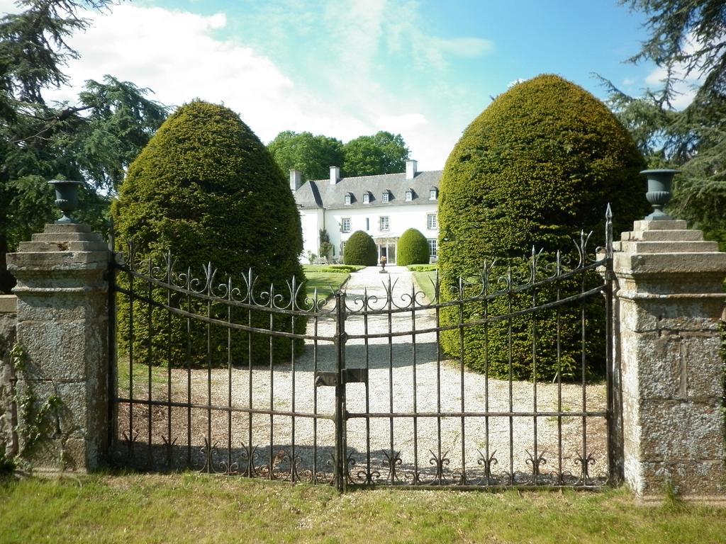 לינה וארוחת בוקר סן מלו Manoir De La Baronnie מראה חיצוני תמונה